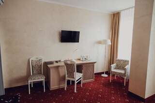 Отель Hotel France Винница Улучшенный двухместный номер с 1 кроватью-6