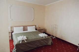 Отель Hotel France Винница Улучшенный двухместный номер с 1 кроватью-8