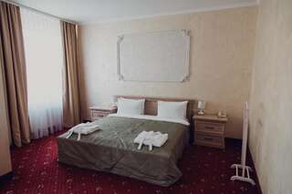 Отель Hotel France Винница Улучшенный двухместный номер с 1 кроватью-10